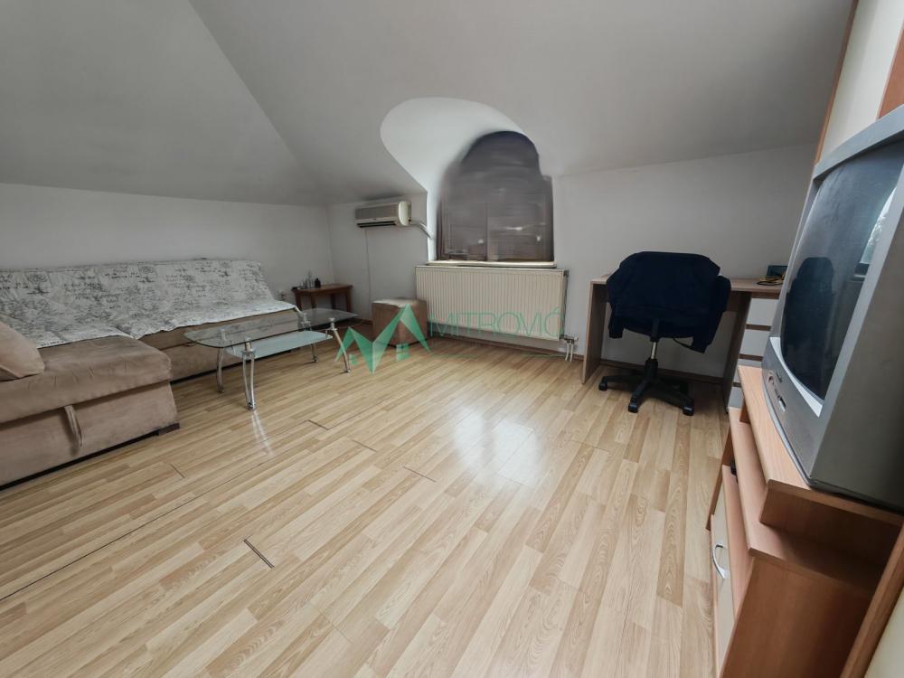 Slika 3 - Satelit, blizina pijace. Povoljna garsonjera od 22m2! 