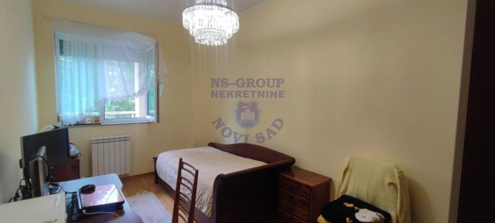 Slika 3 - Trosoban stan na Limanu 3 