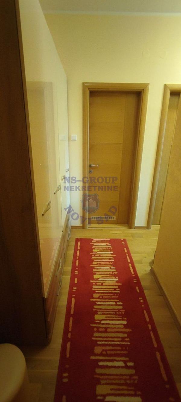 Slika 5 - Trosoban stan na Limanu 3 