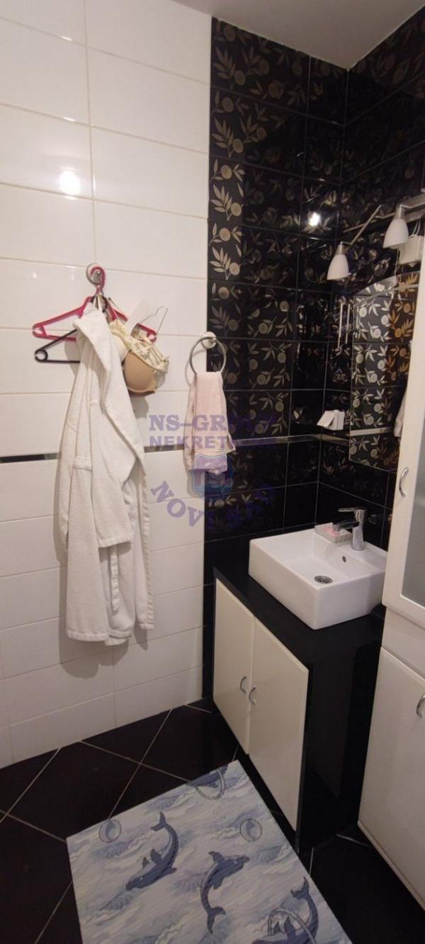 Slika 7 - Trosoban stan na Limanu 3 