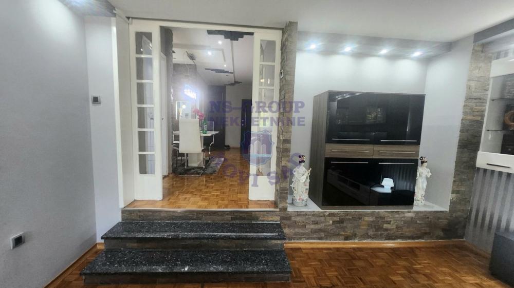 Slika 3 - Trosoban stan na  Limanu 3 