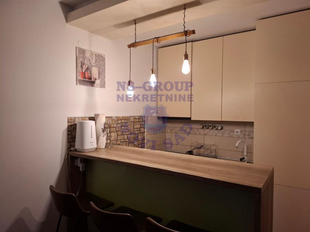 Slika 2 - Jednosoban, 27m2, Telep Novi Sad