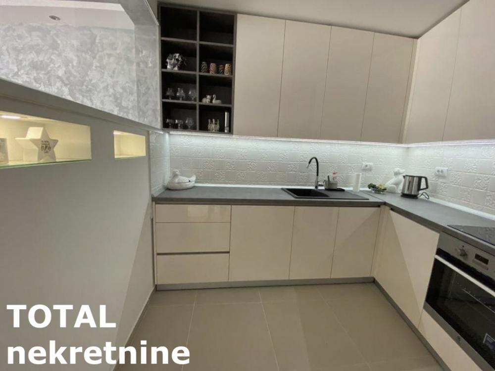 Slika 0 - Stan,NOVI SAD,SALAJKA,kv: 101.00, € 330000, ID: 1101539