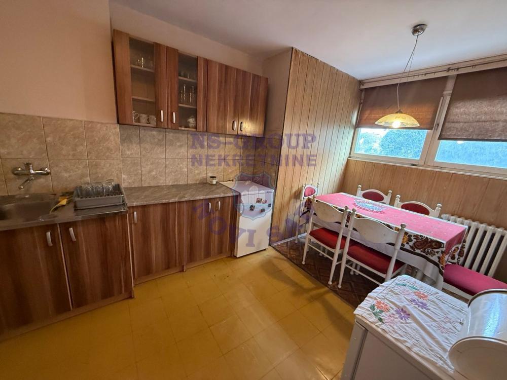 Slika 2 - Trosoban, 79m2, Liman 3 Novi Sad, sa terasom, ima lift