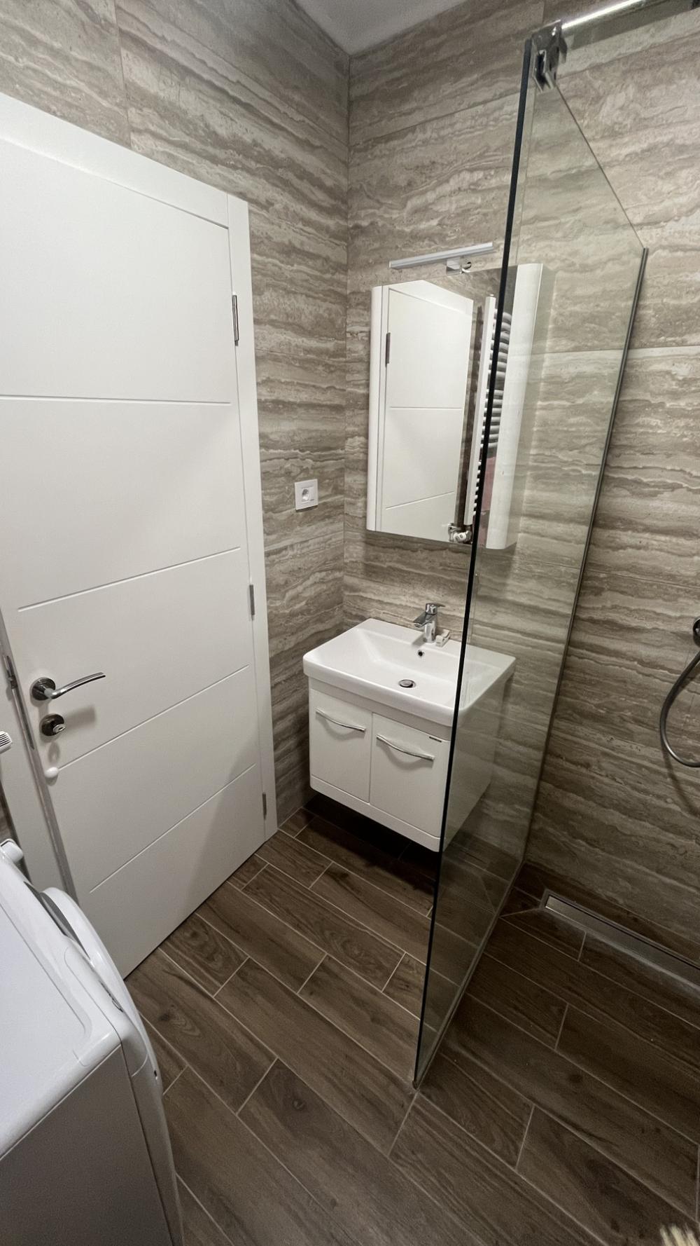 Slika 8 - Odlčan dvosoban stan u Petrovaradinu!