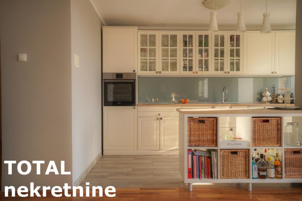 Slika 4 - Stan,NOVI SAD,LIMAN 4,kv: 69.00, € 247200, ID: 1100015