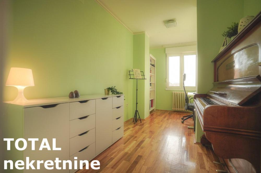 Slika 9 - Stan,NOVI SAD,LIMAN 4,kv: 69.00, € 247200, ID: 1100015