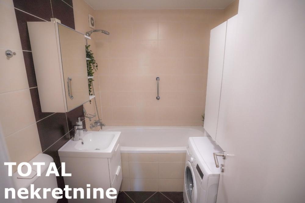 Slika 11 - Stan,NOVI SAD,LIMAN 4,kv: 69.00, € 247200, ID: 1100015