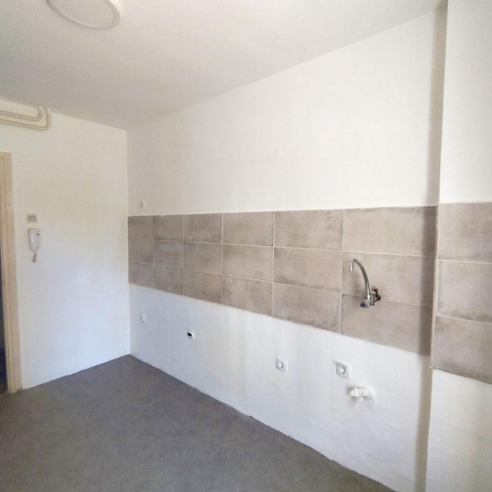 Slika 3 - Stan,NOVI SAD,SATELIT,kv: 29.00, € 65920, ID: 1058466