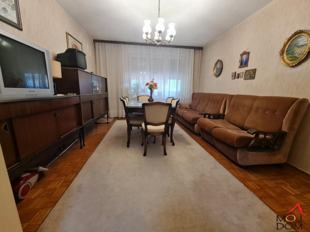 Glavna slika -Stan,NOVI SAD,BULEVAR,kv: 78, € 176750, ID: 1031271