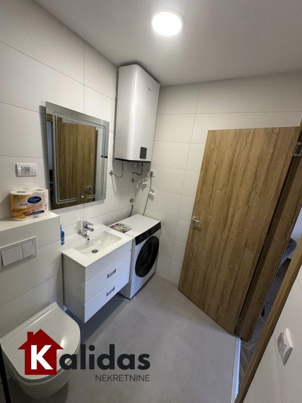Slika 5 - Stan,NOVI SAD,NOVA DETELINARA,kv: 42, € 111240, ID: 1008244
