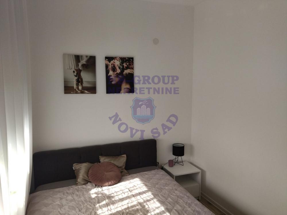 Slika 8 - Odlican cetvorosoban stan u Petrovaradinu!