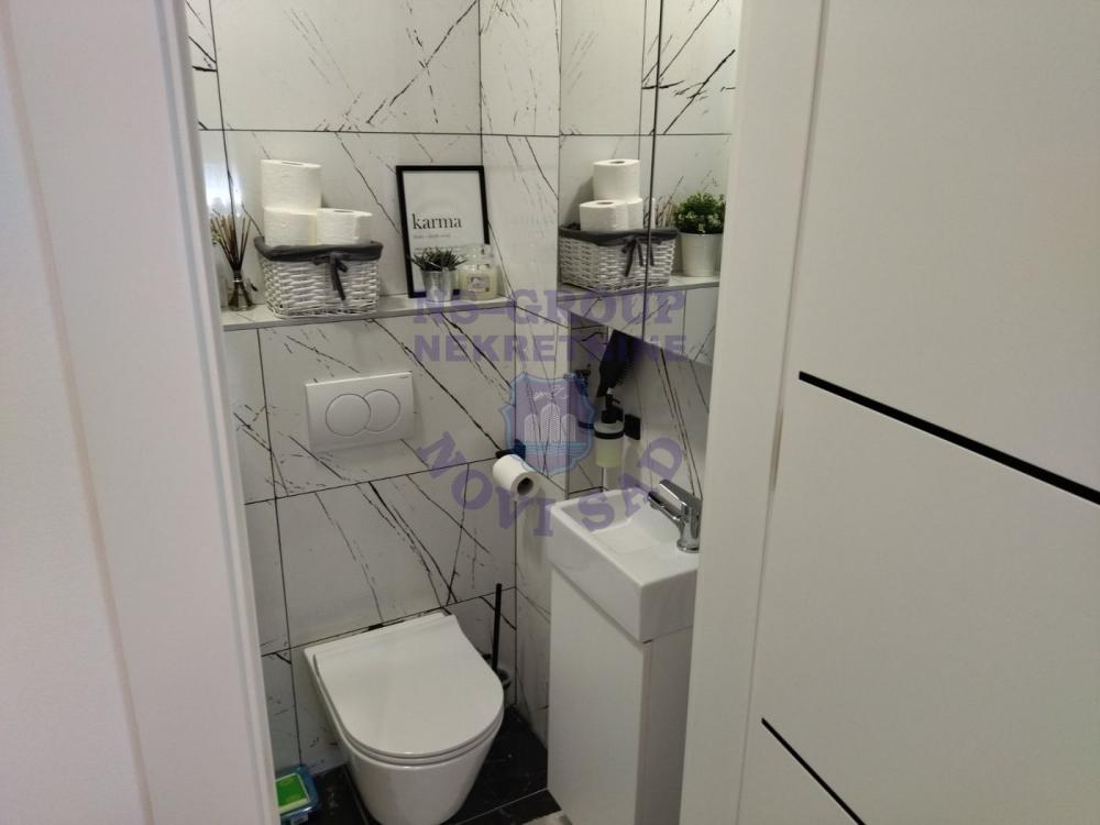 Slika 10 - Odlican cetvorosoban stan u Petrovaradinu!