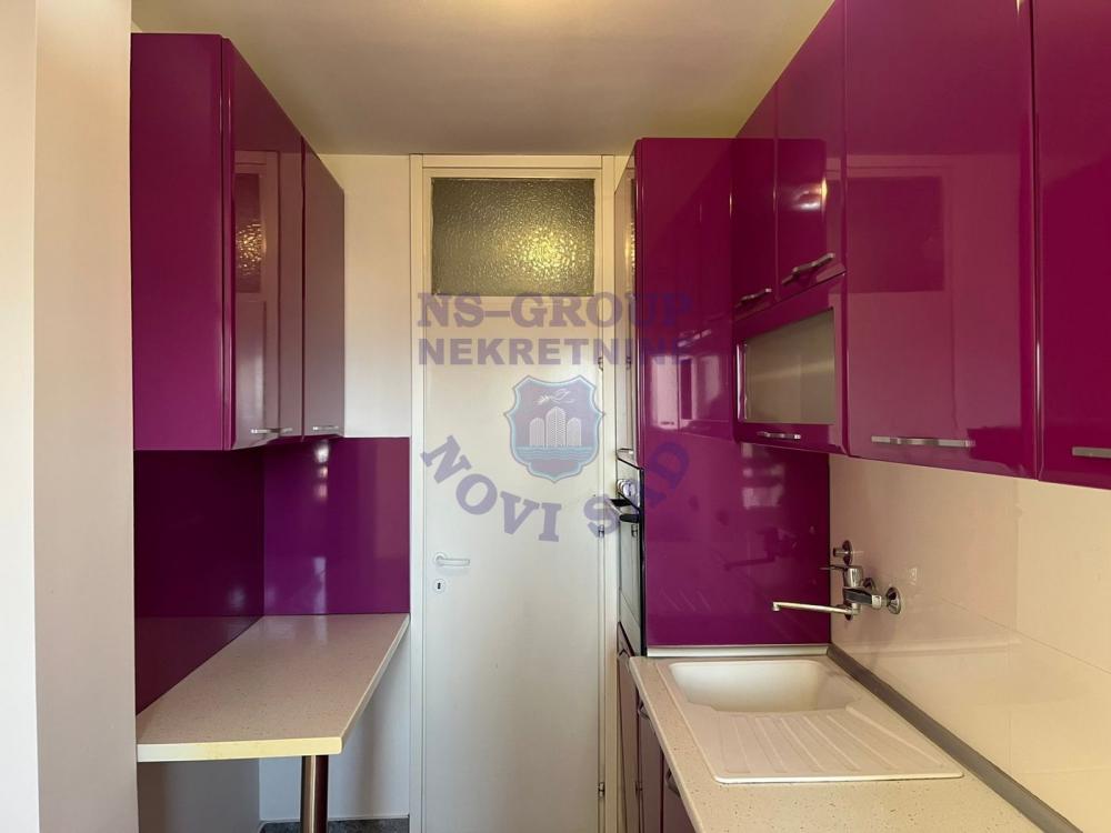 Slika 5 - Trosoban, 78m2, Liman 4 Novi Sad, sa terasom, ima lift