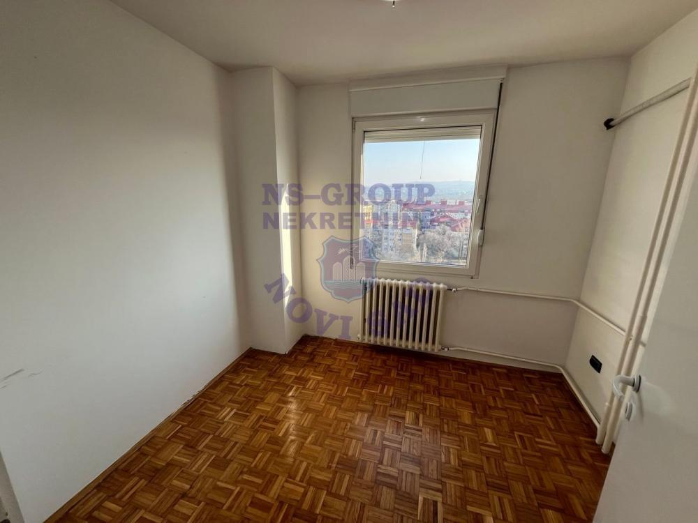 Slika 6 - Trosoban, 78m2, Liman 4 Novi Sad, sa terasom, ima lift