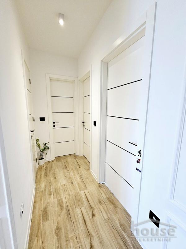 Slika 11 - Stan,PETROVARADIN,PETROVARADIN,kv: 93.00, € 320000, ID: 1064680