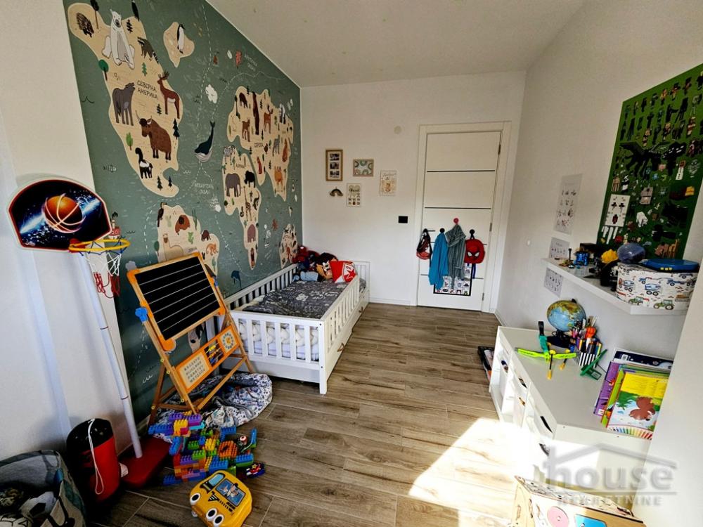 Slika 9 - Stan,PETROVARADIN,PETROVARADIN,kv: 93.00, € 320000, ID: 1064680