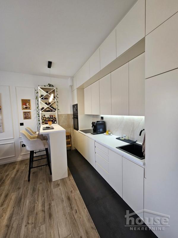 Slika 5 - Stan,PETROVARADIN,PETROVARADIN,kv: 93.00, € 320000, ID: 1064680