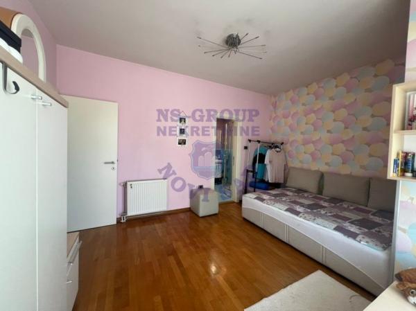 Slika 3 - Prodaja stana, 120m2, Sajmište Novi Sad, sa terasom, ima lift