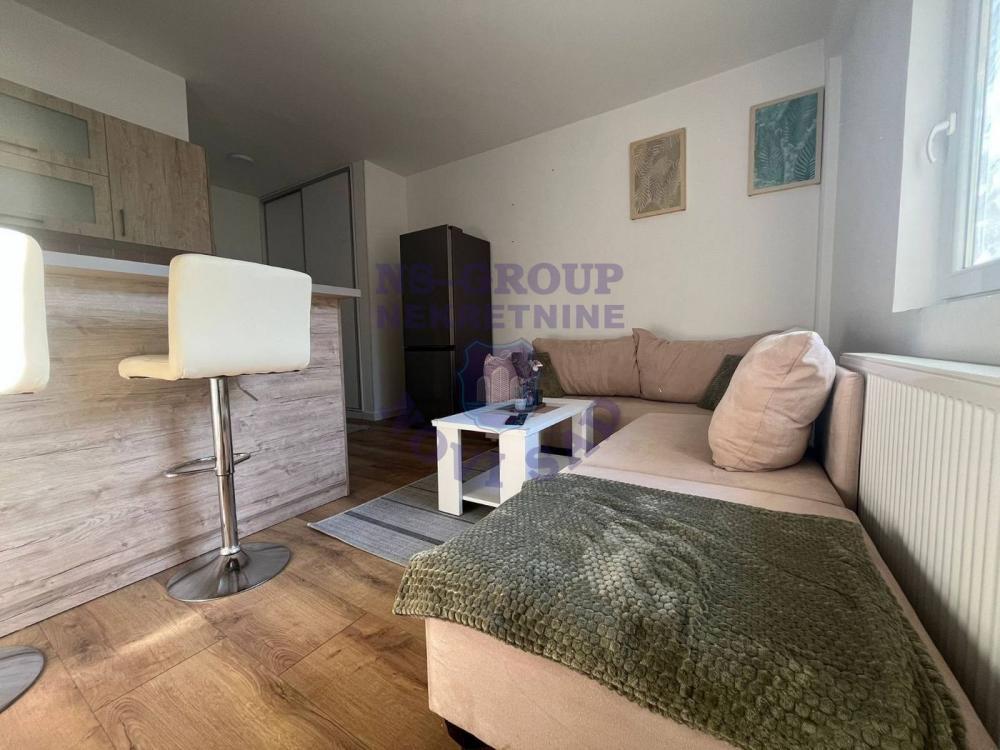 Glavna slika -557500-Na prodaju kompletno nameštena garsonjera od 22m² 