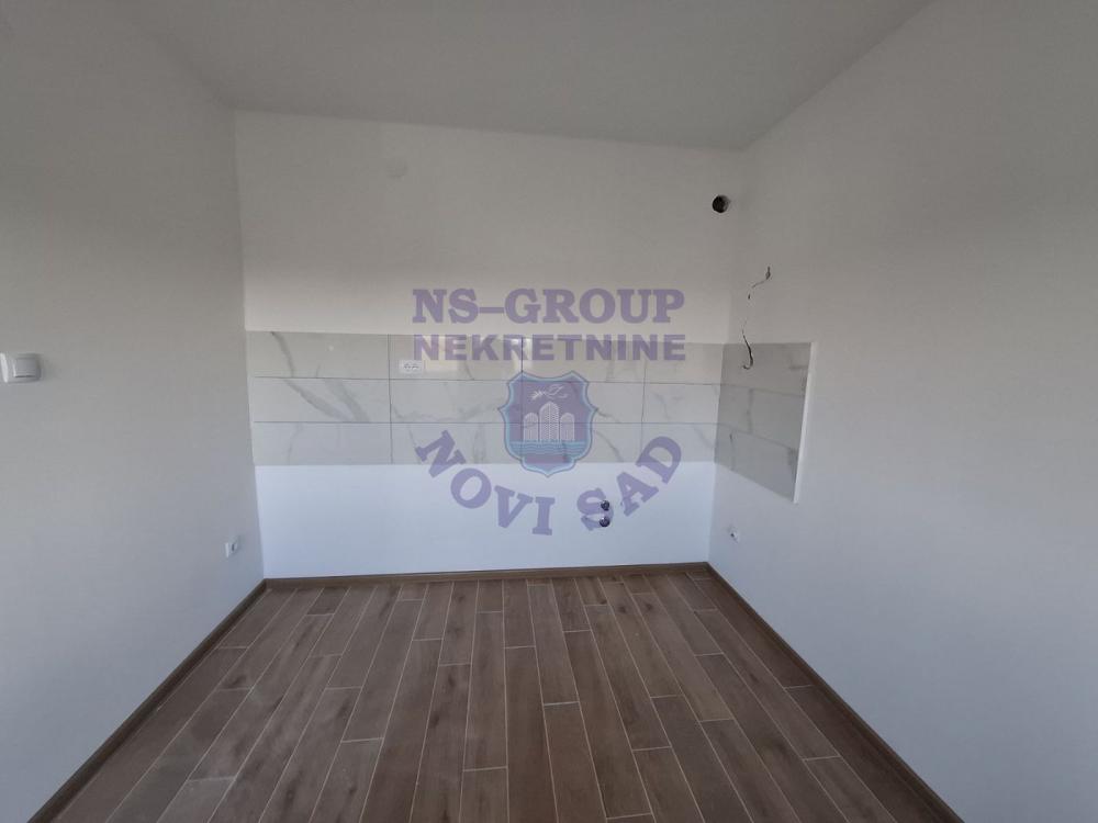 Slika 1 - Trosoban, 61m2, Veternik Novi Sad, sa terasom