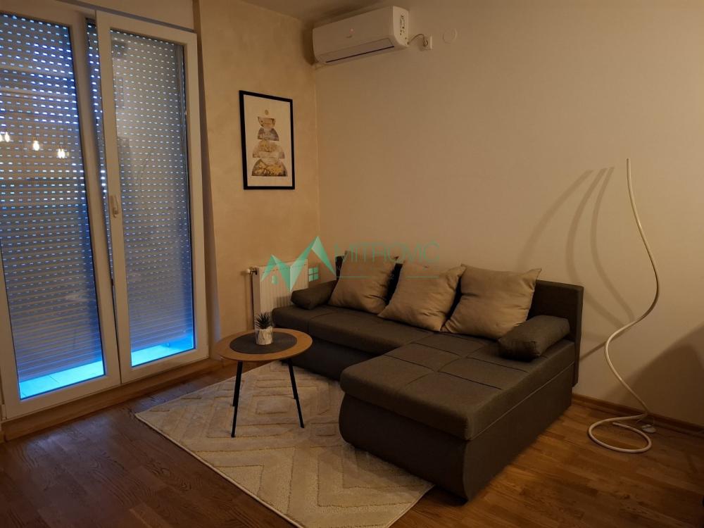 Slika 1 - Prodaje se komforna garsonjera nedaleko od Bulevara patrijaha Pavla 