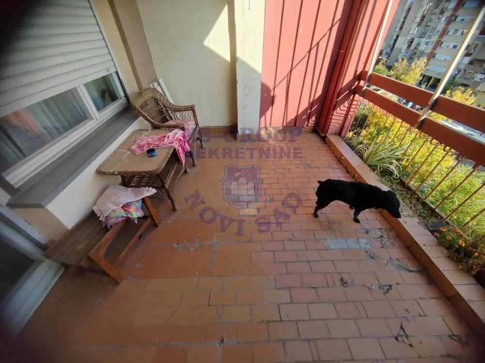 Slika 10 - Troiposoban, 98m2, Liman 4 Novi Sad, sa terasom, ima lift