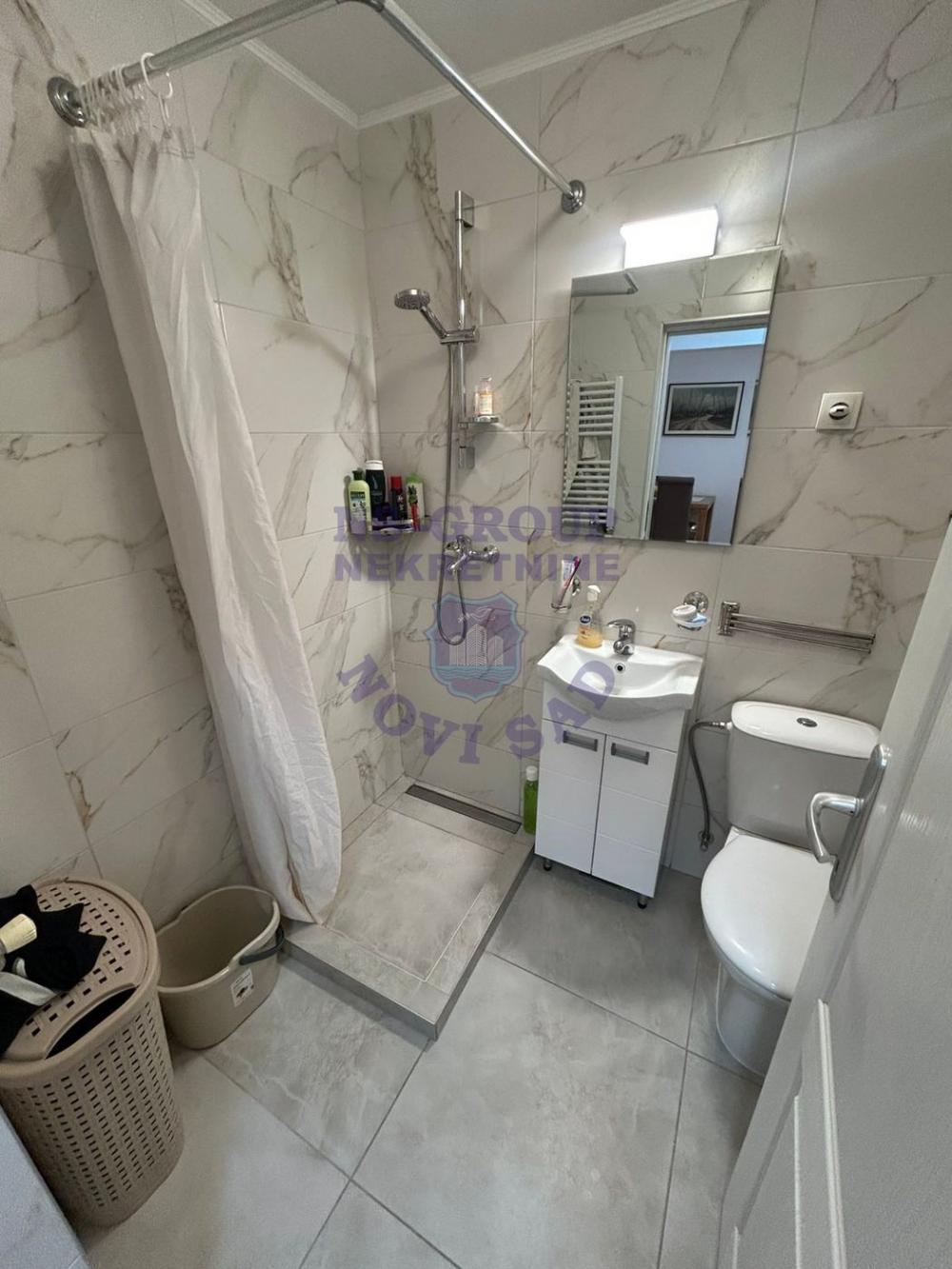 Slika 4 - Dvosoban, 46m2, Nova Detelinara Novi Sad, sa terasom, ima lift