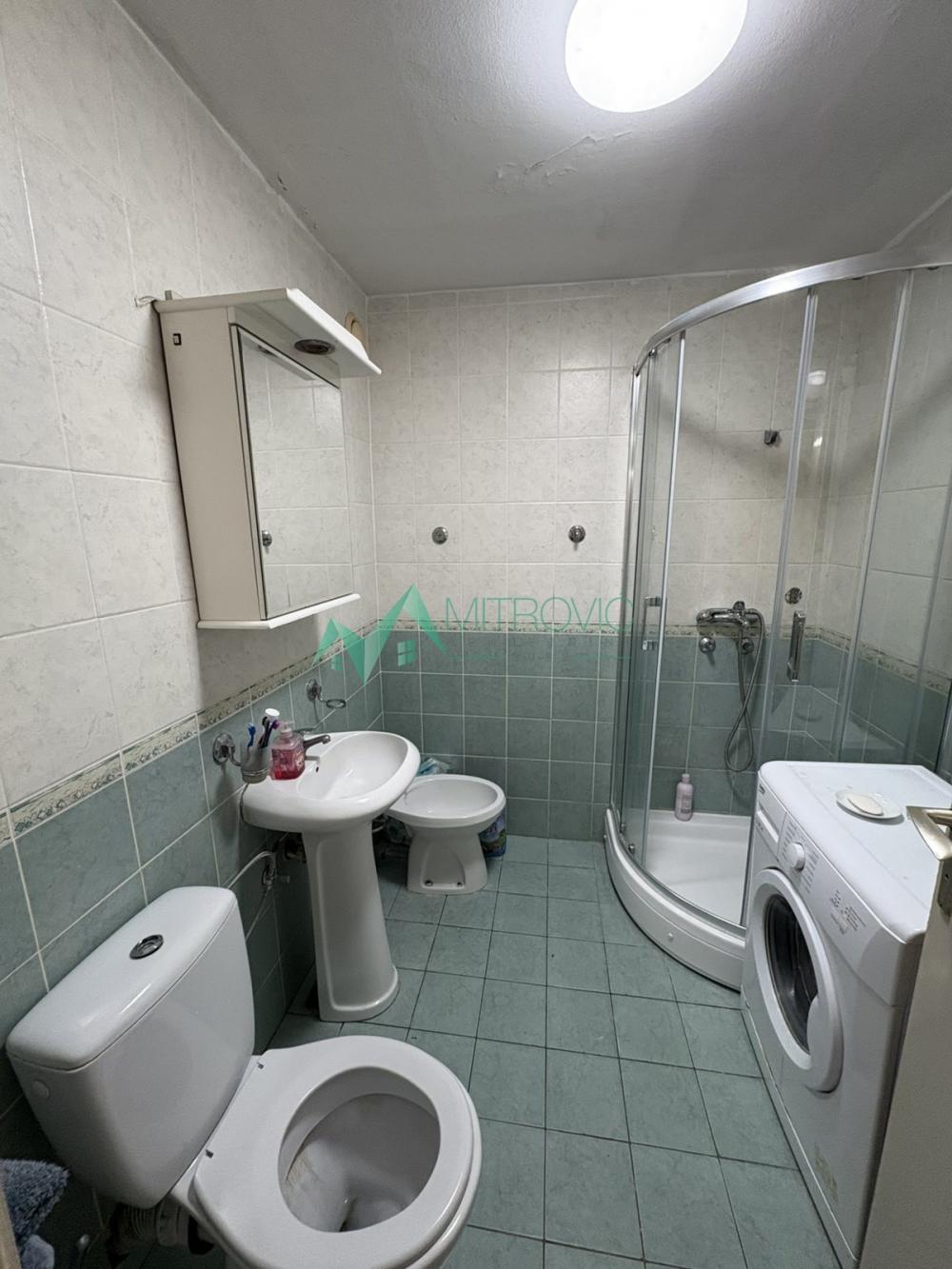 Slika 8 - Liman 4 - Komforan trosoban stan 80m2