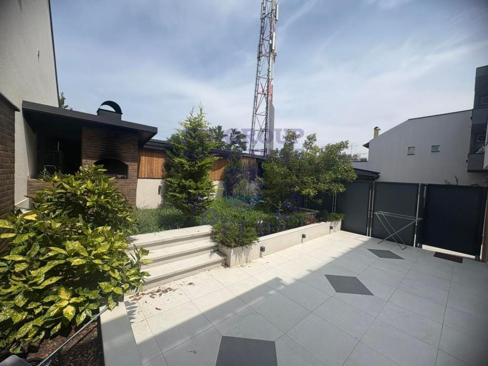 Slika 7 - Četvorosoban, 130m2, Bulevar patrijarha Pavla (Somborski bulevar) Novi Sad, sa terasom, sa garažom