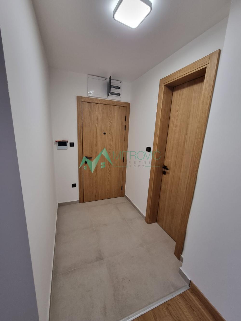 Slika 3 - Prodaje se  garsonjera u novogradnji na atraktivnoj lokaciji u Novom Sadu 