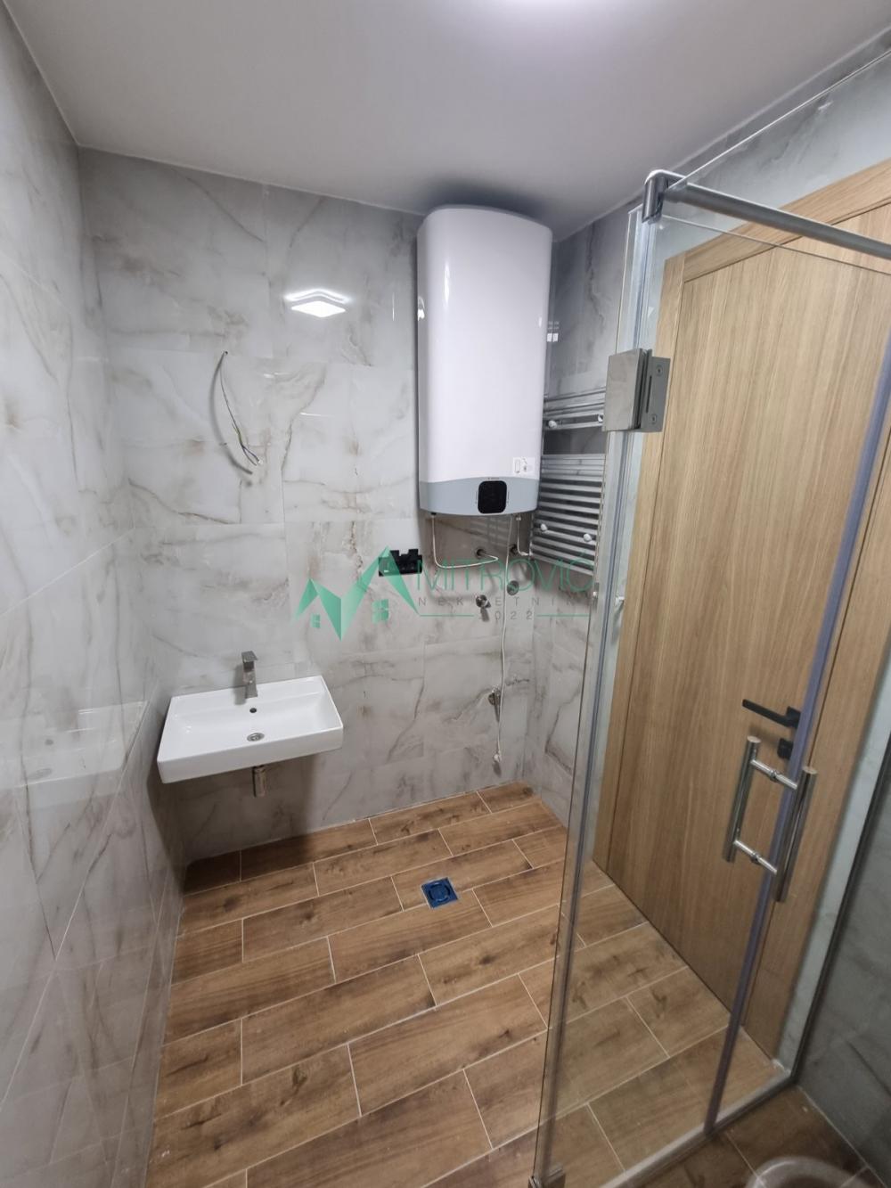 Slika 4 - Prodaje se  garsonjera u novogradnji na atraktivnoj lokaciji u Novom Sadu 