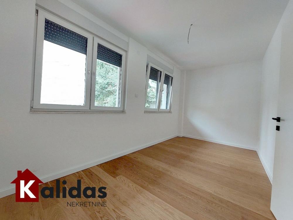 Slika 8 - Stan,NOVI SAD,BULEVAR,kv: 78, € 254740, ID: 1008249