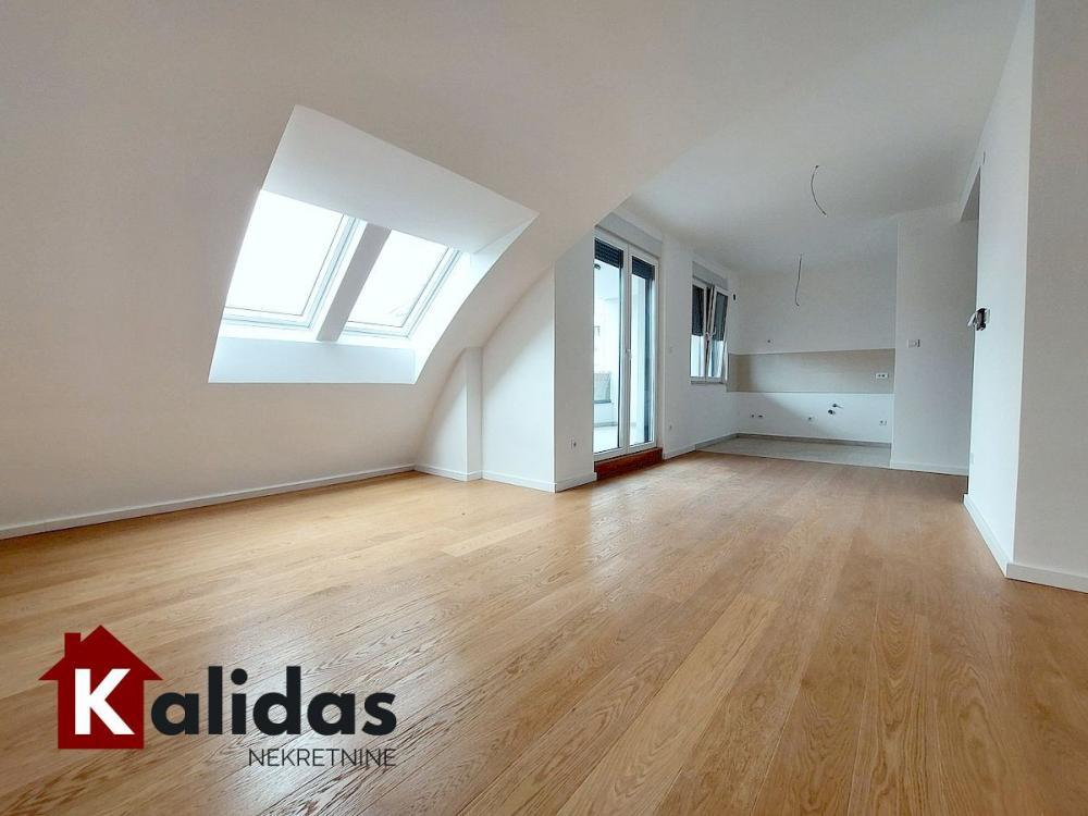 Glavna slika -Stan,NOVI SAD,BULEVAR,kv: 104, € 329930, ID: 1008250