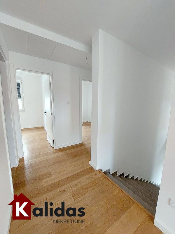 Slika 8 - Stan,NOVI SAD,BULEVAR,kv: 104, € 329930, ID: 1008250