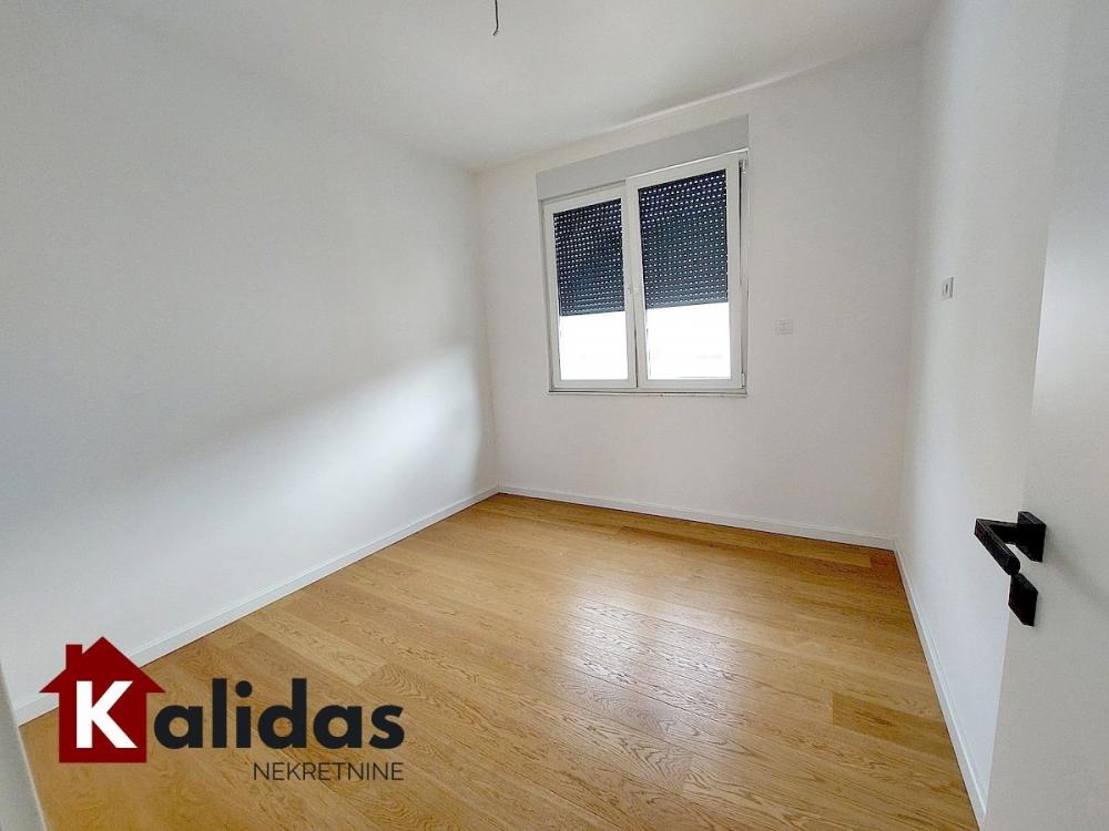 Slika 10 - Stan,NOVI SAD,BULEVAR,kv: 104, € 329930, ID: 1008250