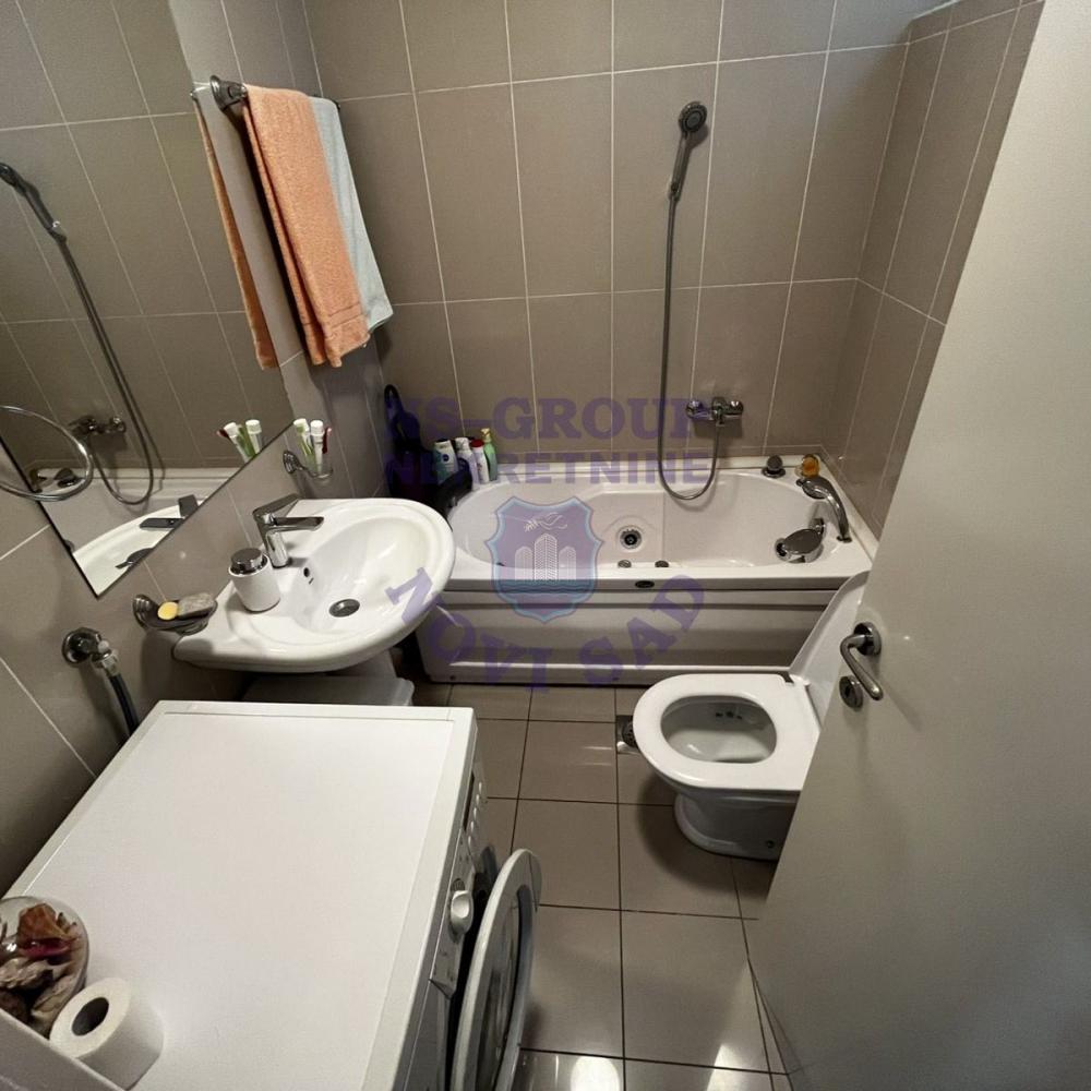 Slika 5 - Dvosoban, 54m2, Nova Detelinara Novi Sad, sa terasom, ima lift