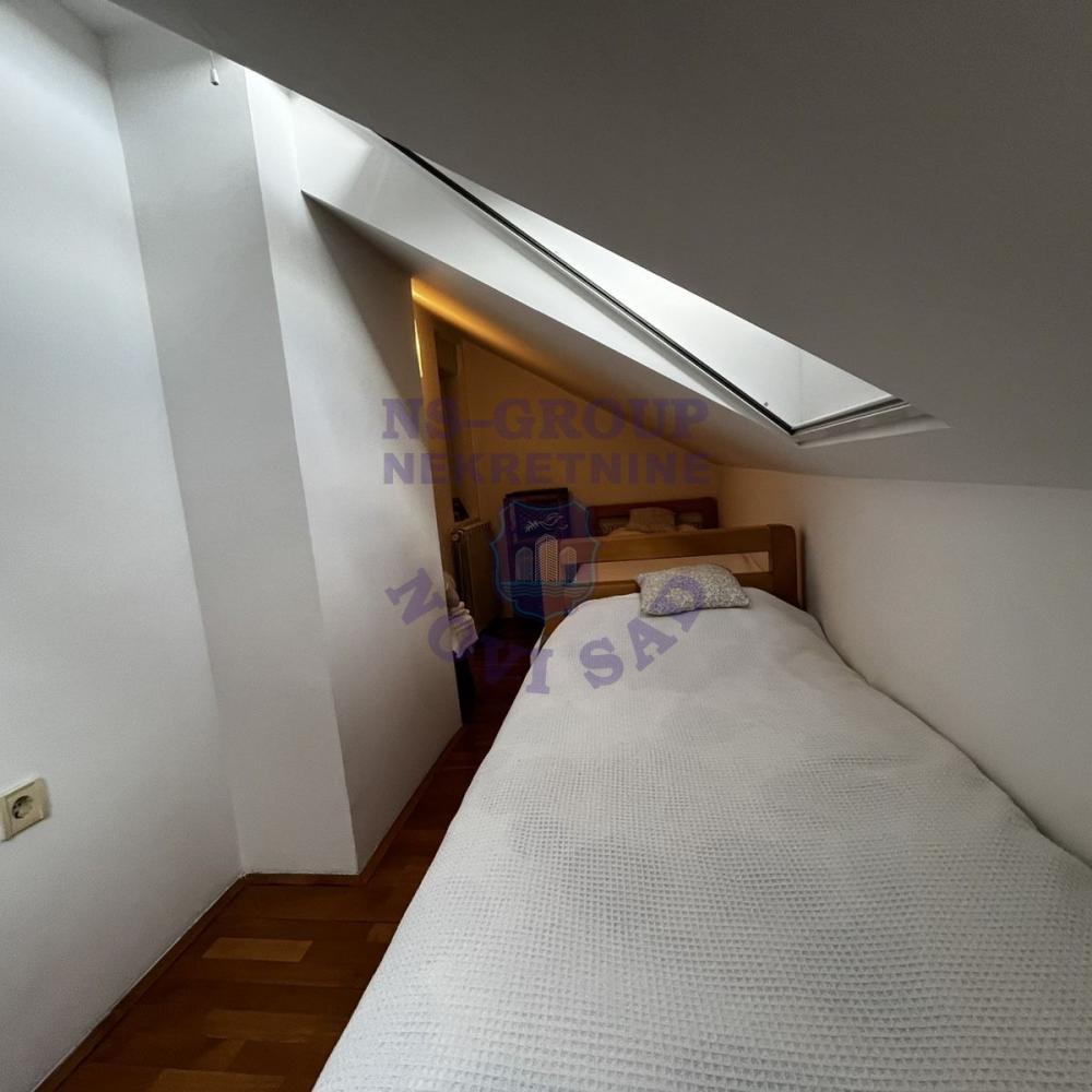 Slika 2 - Dvosoban, 54m2, Nova Detelinara Novi Sad, sa terasom, ima lift