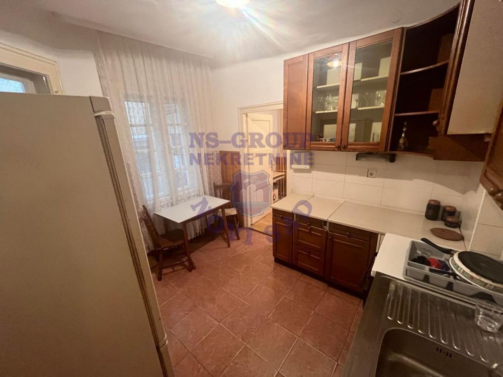 Slika 1 - Na prodaju je dvoiposoban salonski stan od 66 m²!