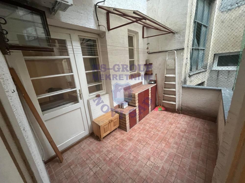 Slika 3 - Na prodaju je dvoiposoban salonski stan od 66 m²!