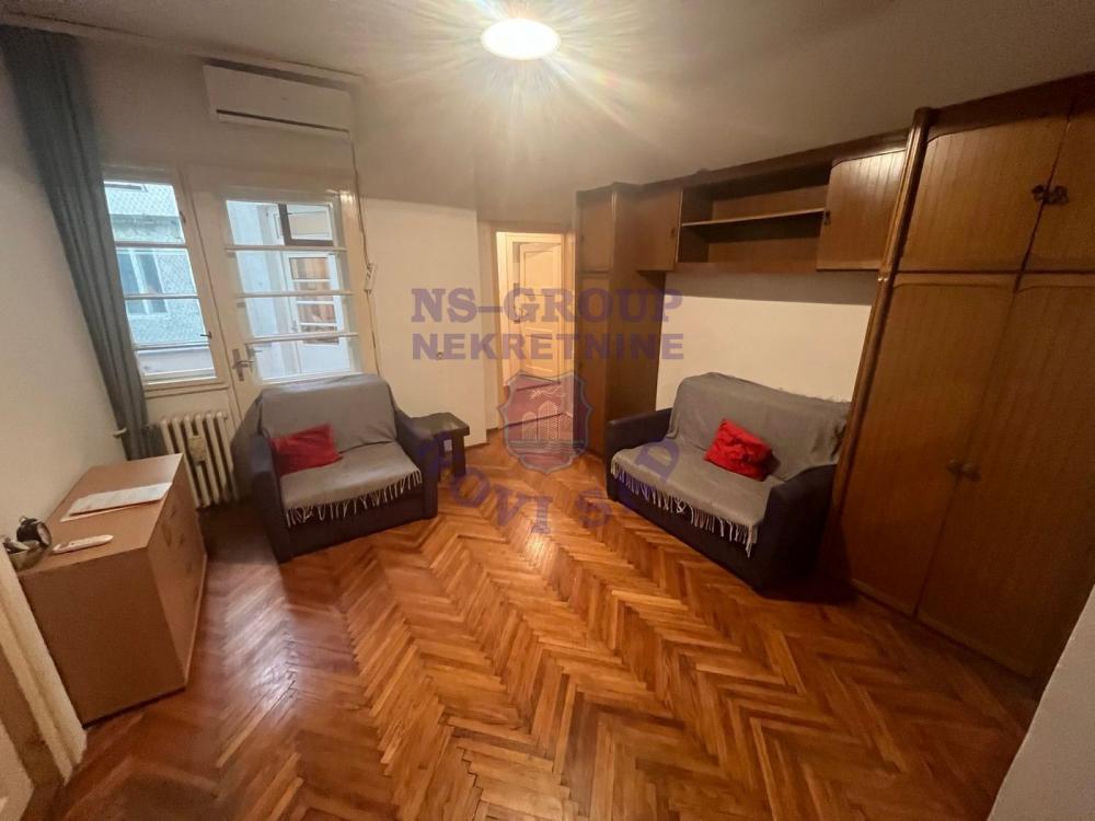 Glavna slika -Na prodaju je dvoiposoban salonski stan od 66 m²!