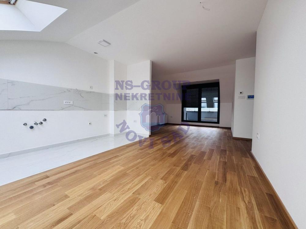 Glavna slika -Odličan stan na Detelinari!