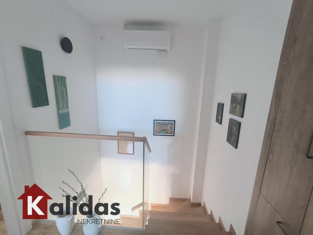 Slika 8 - Stan,NOVI SAD,GRBAVICA,kv: 70, € 180000, ID: 1008247