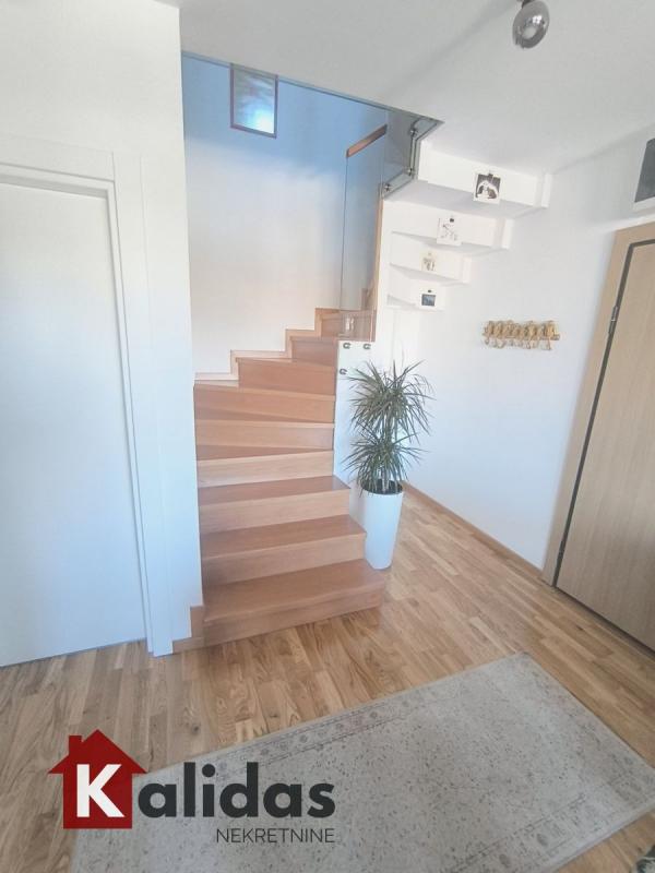 Slika 7 - Stan,NOVI SAD,GRBAVICA,kv: 70, € 180000, ID: 1008247