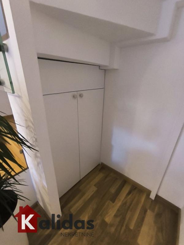 Slika 6 - Stan,NOVI SAD,GRBAVICA,kv: 70, € 180000, ID: 1008247