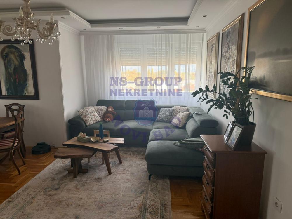 Slika 1 - Odlican porodican na top lokaciji!