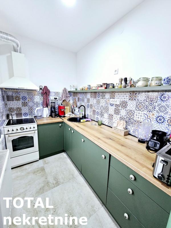 Slika 7 - Stan,NOVI SAD,GRBAVICA,kv: 70.00, € 180000, ID: 1101573