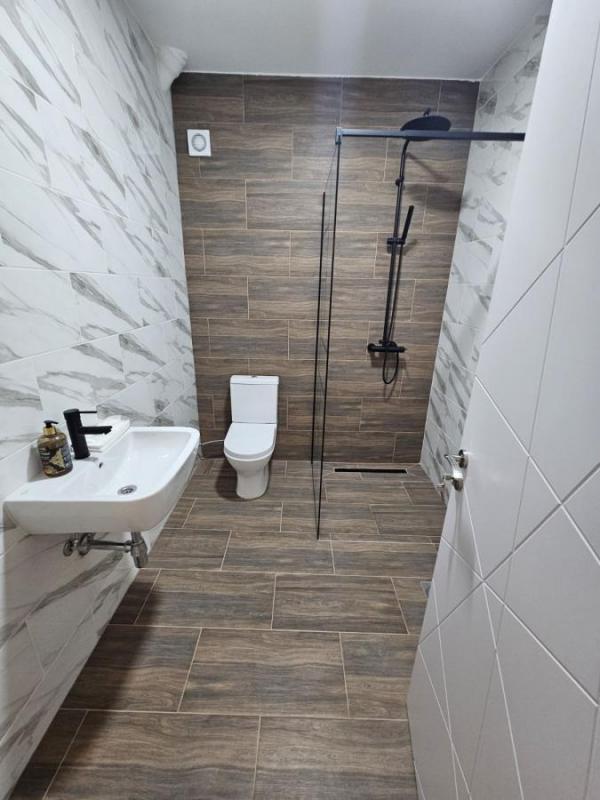 Slika 2 - Dvoiposoban, 52m2, Grbavica Novi Sad, sa terasom