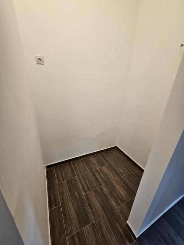 Slika 10 - Dvoiposoban, 52m2, Grbavica Novi Sad, sa terasom