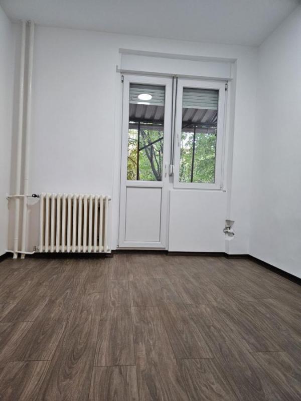 Slika 5 - Dvoiposoban, 52m2, Grbavica Novi Sad, sa terasom